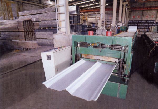 隱藏式彩瓦生產(chǎn)線 